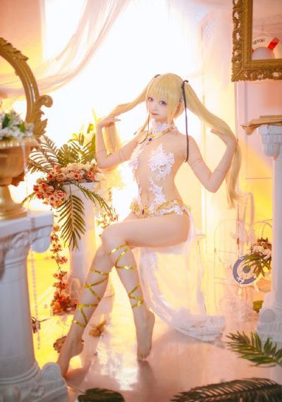 小楼又东风