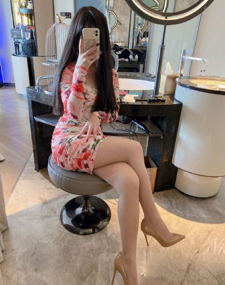 年轻的女教师2