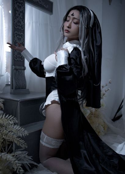 美人无泪
